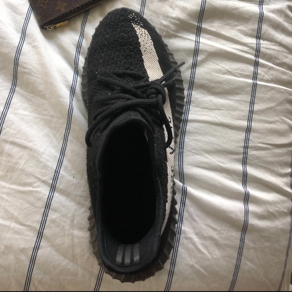 Yeezy adidas shoes